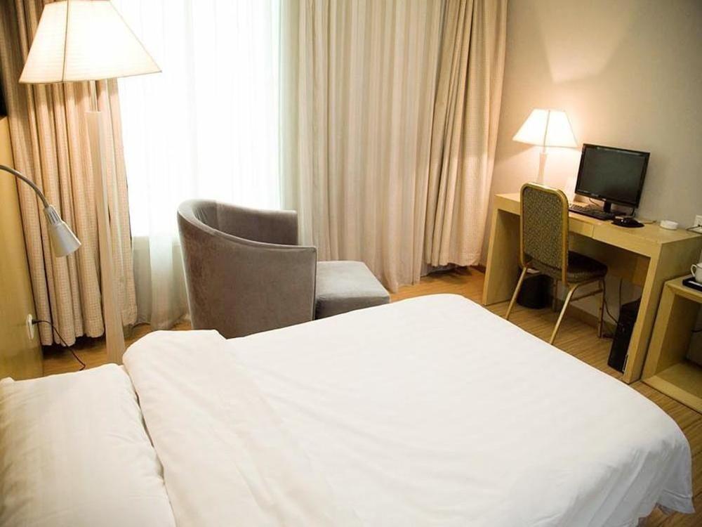Tiantan Wancheng Hotel 3*