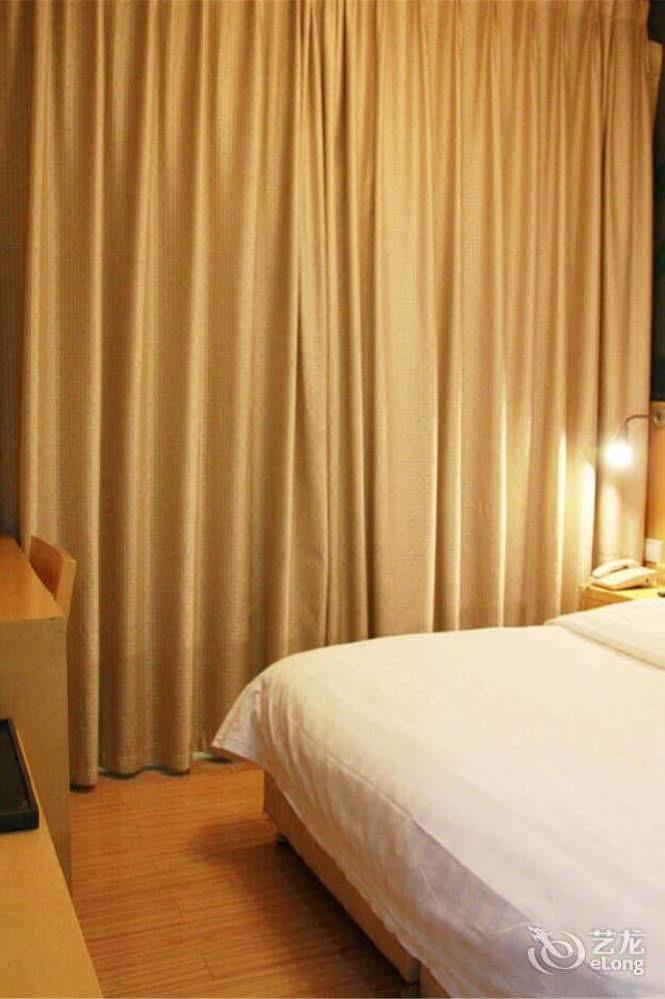 Tiantan Wancheng Hotel